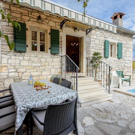 Casa Antignana Villa Tinjan Екстериор снимка